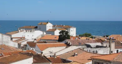 À Marseille, avant le coup d’envoi du chantier de restauration de la Bonne Mère, les artisans sont bénis