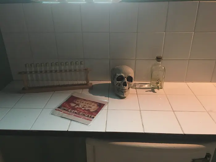 REAL ESCAPE ROOM