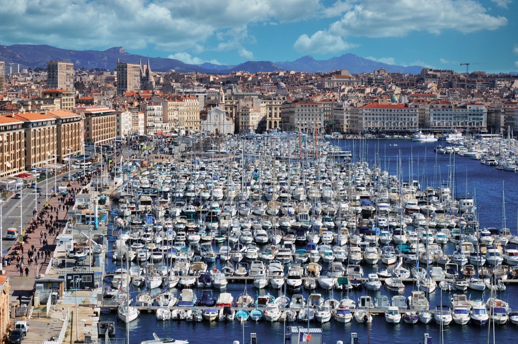 Canicule Provence. Les écoles ne fermeront pas à Marseille.