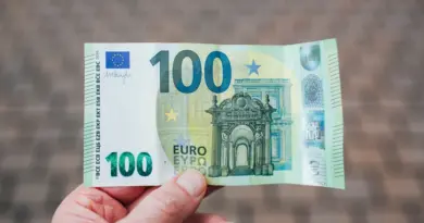PMU: deux parieurs à Aix et Marseille remportent plus de 100 000 euros